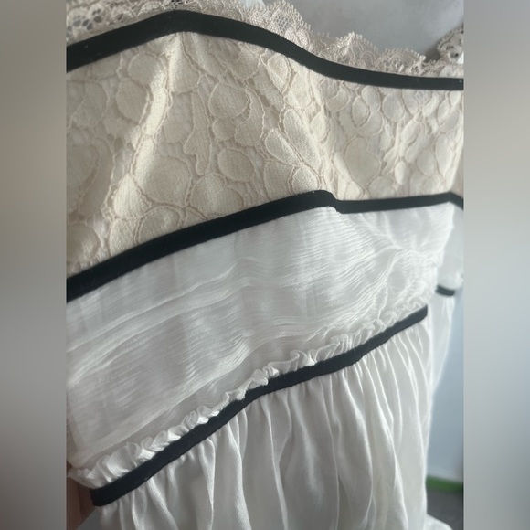 Victoria's Secret Cami Blouse by Moda International Size M, Discontinued 2014 - Picture 3 of 5